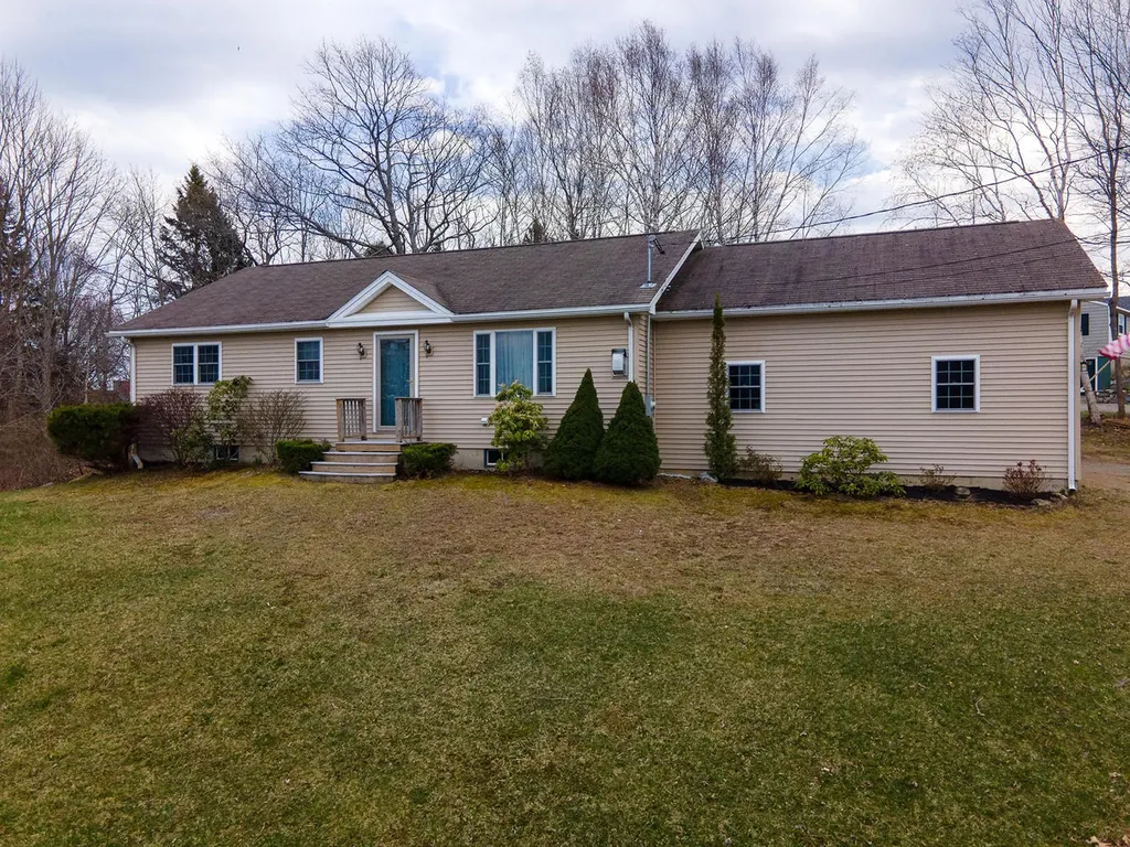 10 Sunset Street Thomaston ME 04861
