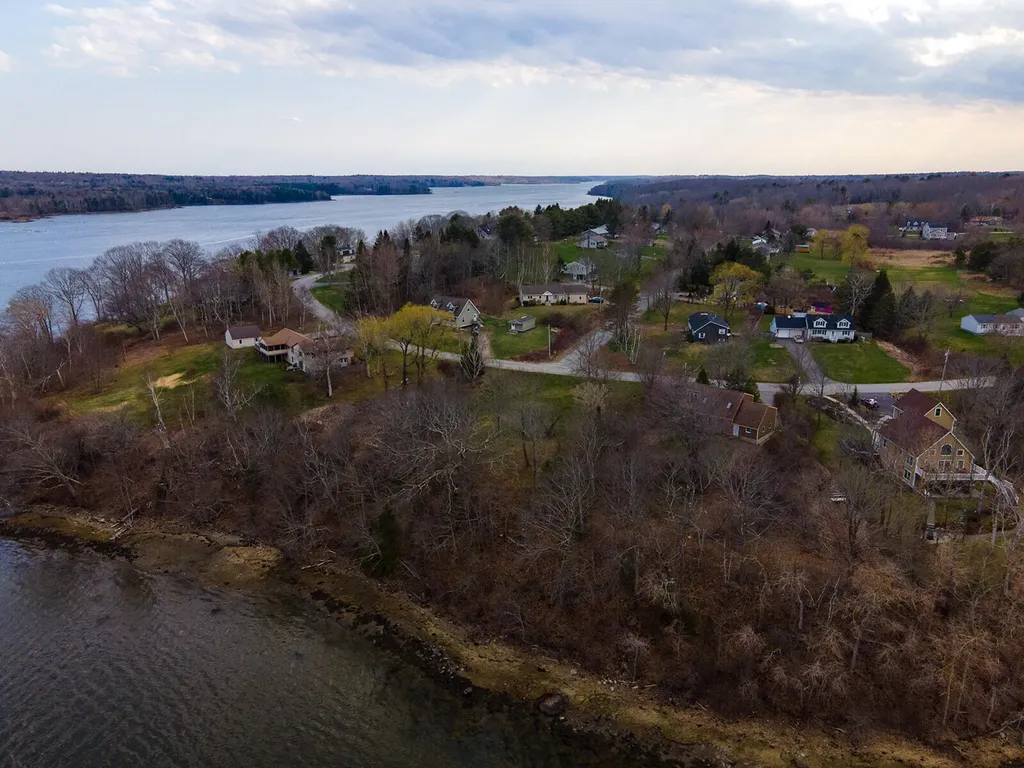 10 Sunset Street Thomaston ME 04861