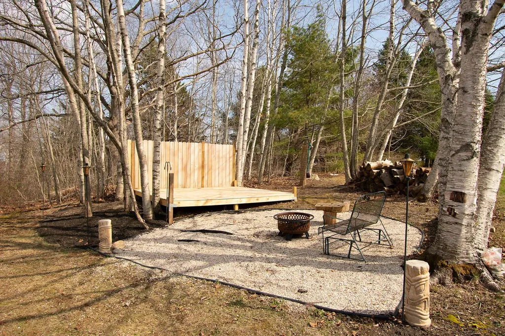 10 Sunset Street Thomaston ME 04861