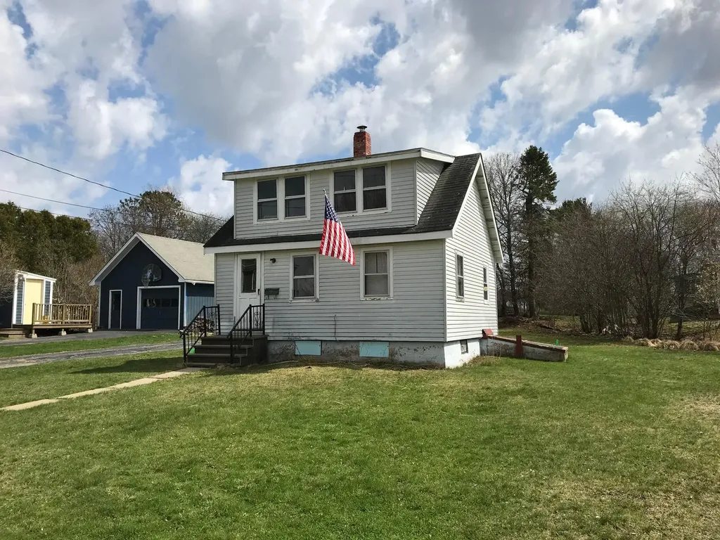 6 North Street Machias ME 04654