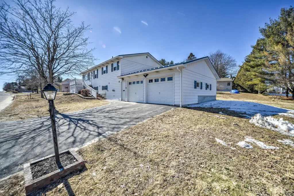 64 Stevens Street Lewiston ME 04240