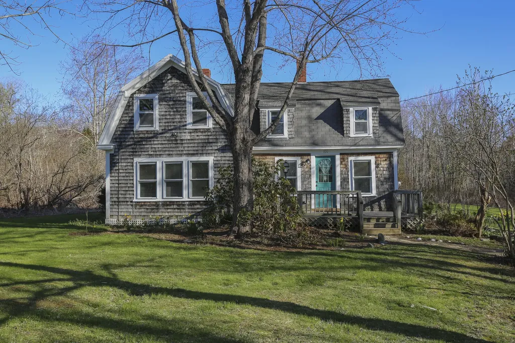 100 Beech Hill Road Northport ME 04849