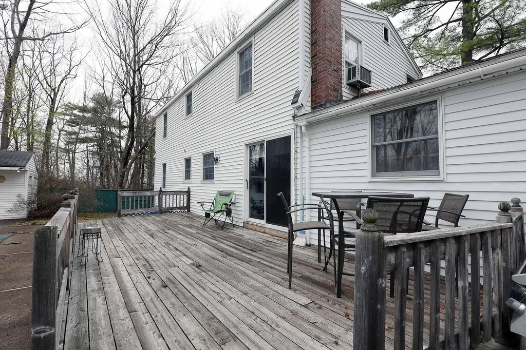 14 Williams Lane Gardiner ME 04345