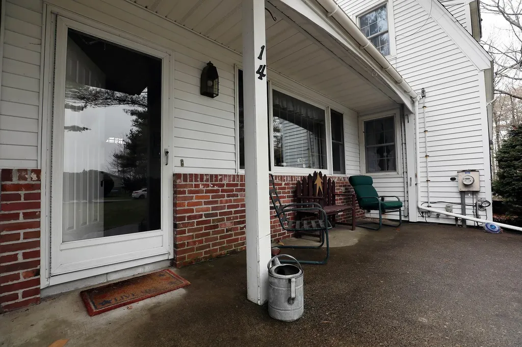 14 Williams Lane Gardiner ME 04345