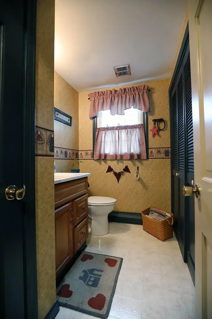 14 Williams Lane Gardiner ME 04345