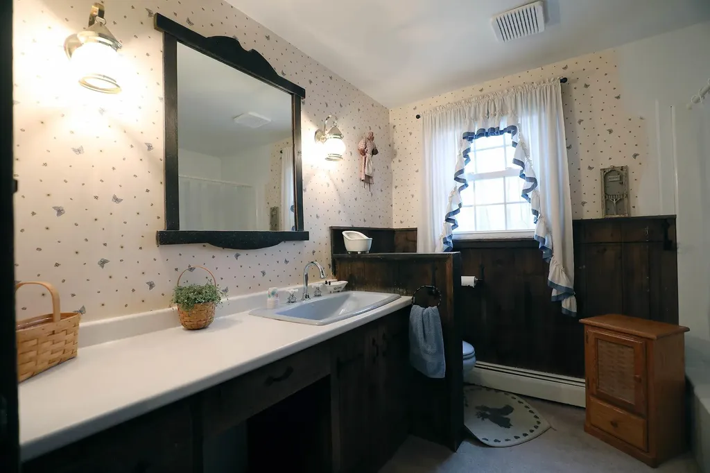 14 Williams Lane Gardiner ME 04345