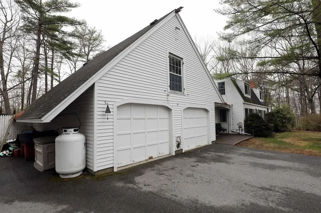 14 Williams Lane Gardiner ME 04345