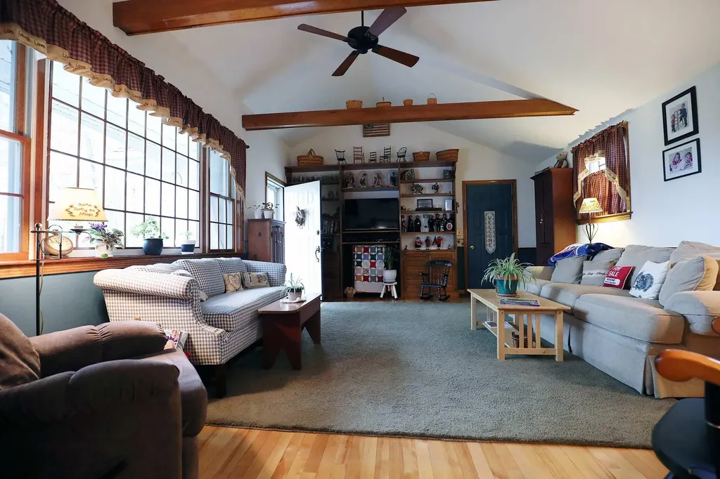 14 Williams Lane Gardiner ME 04345