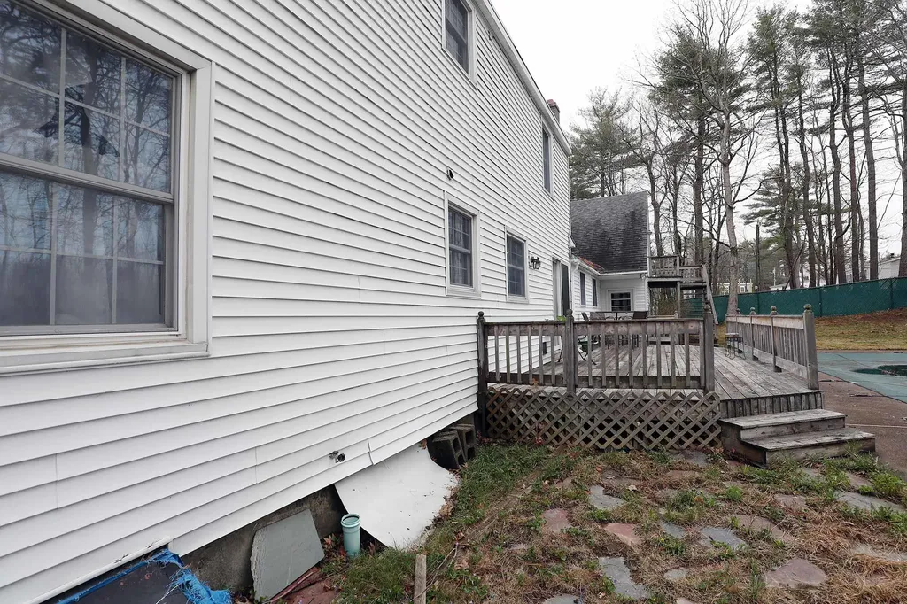 14 Williams Lane Gardiner ME 04345