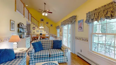 13 Bay Village Road Naples ME 04055