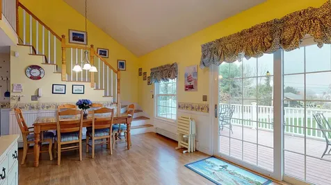 13 Bay Village Road Naples ME 04055