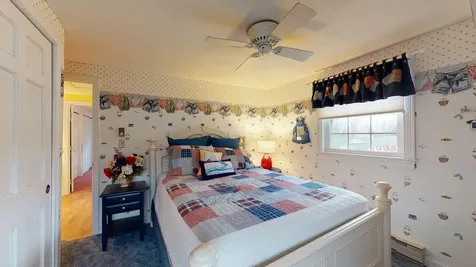 13 Bay Village Road Naples ME 04055