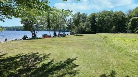 13 Bay Village Road Naples ME 04055