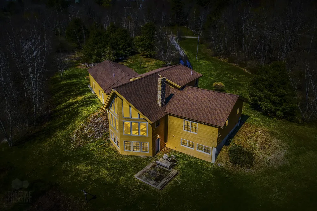 39 Windy Hollow Lane Bowdoinham ME 04008