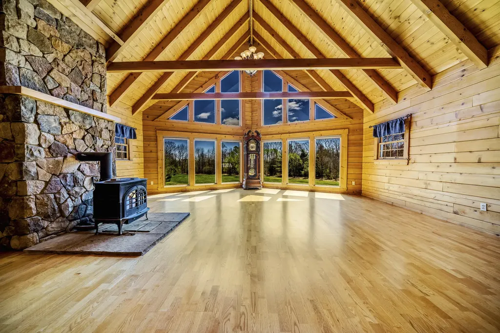 39 Windy Hollow Lane Bowdoinham ME 04008