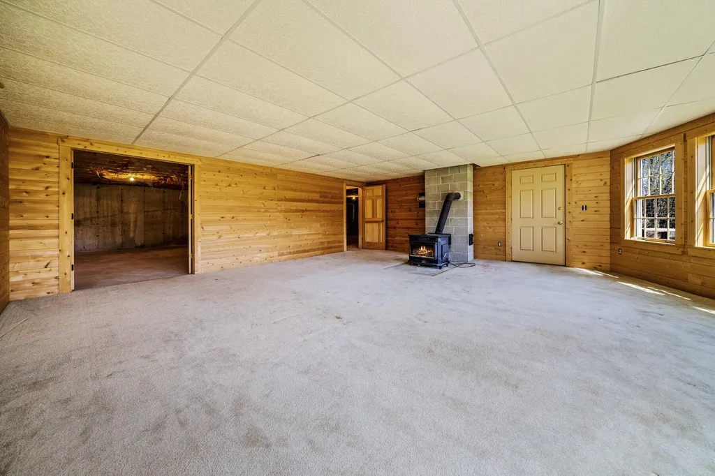 39 Windy Hollow Lane Bowdoinham ME 04008