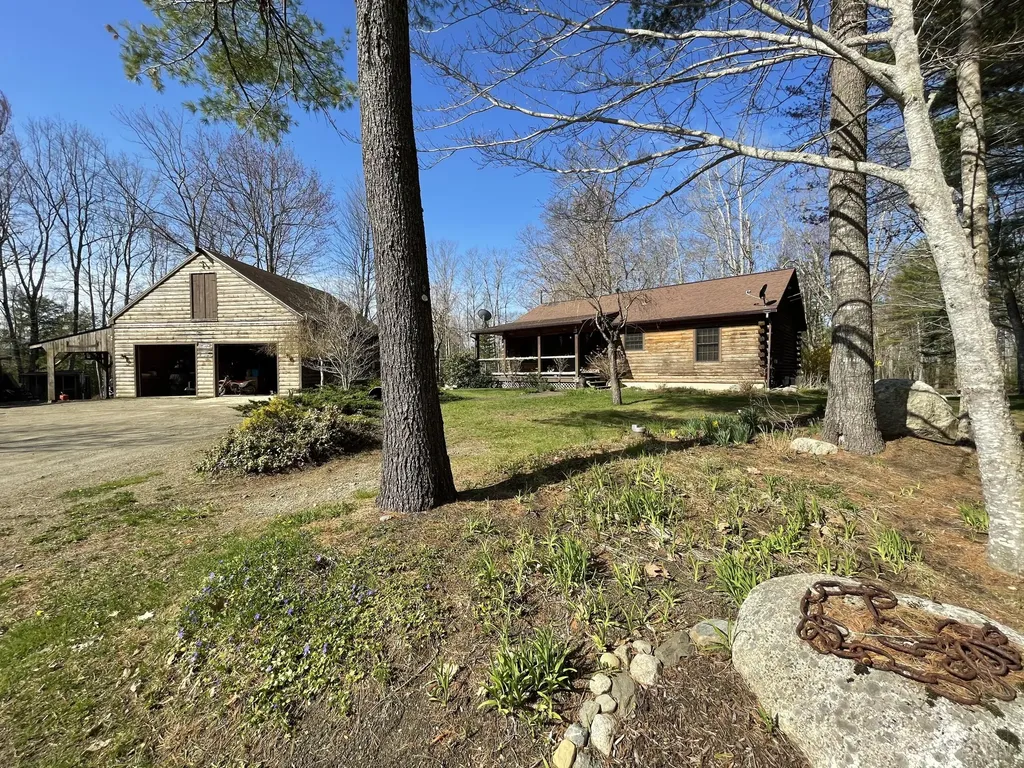 7 Lincolnville Avenue Searsmont ME 04973