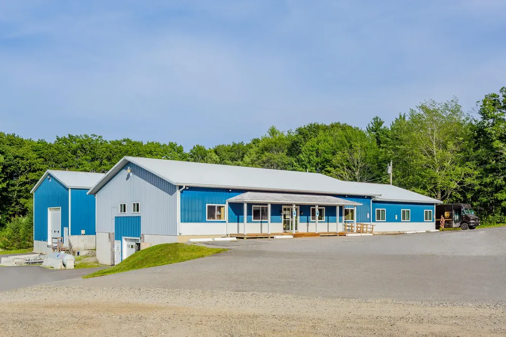 825 Atlantic Highway Warren ME 04864