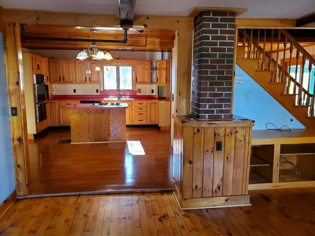 58 Farmington Road Strong ME 04983