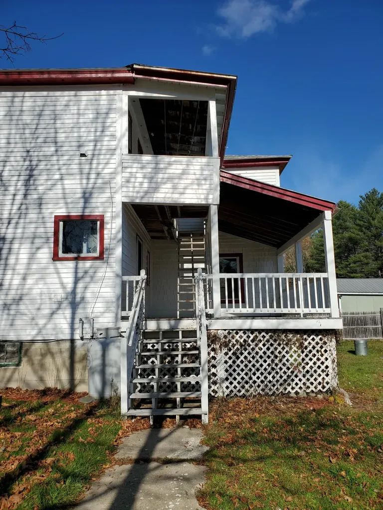 58 Farmington Road Strong ME 04983