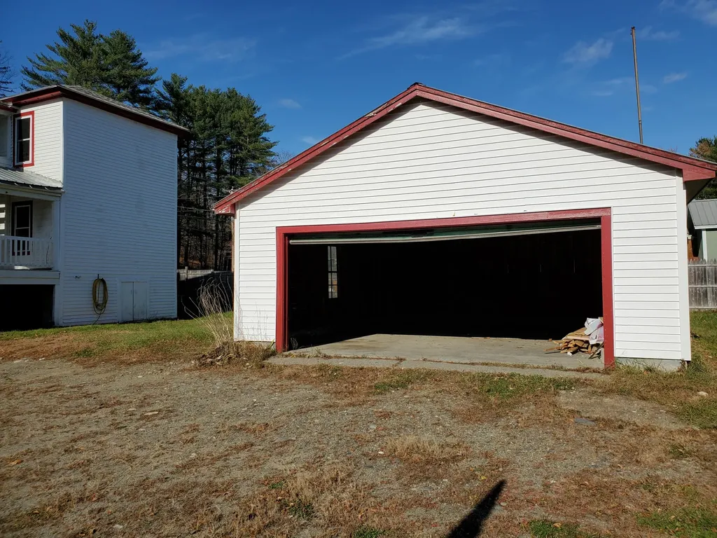 58 Farmington Road Strong ME 04983