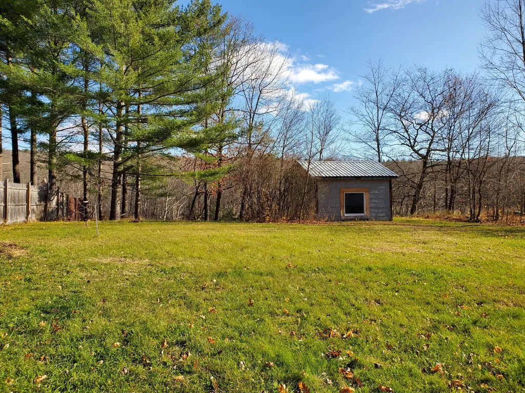 58 Farmington Road Strong ME 04983