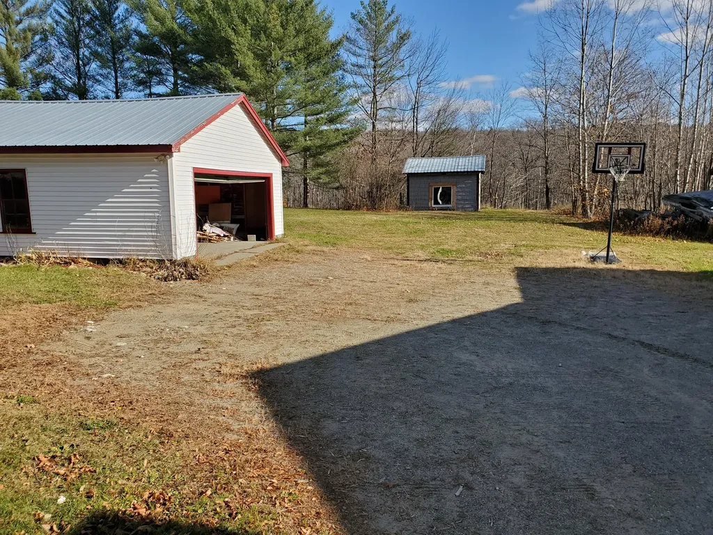 58 Farmington Road Strong ME 04983