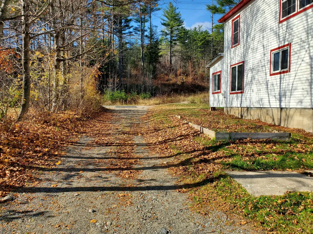 58 Farmington Road Strong ME 04983
