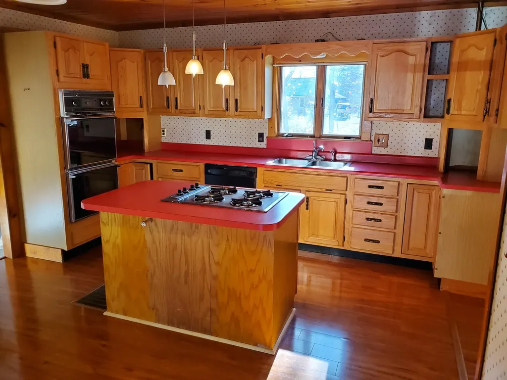 58 Farmington Road Strong ME 04983