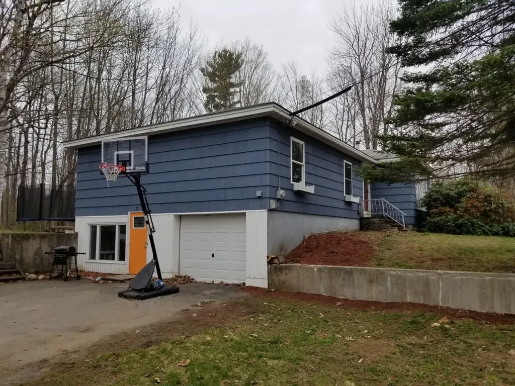 17 Riverview Road Jay ME 04239