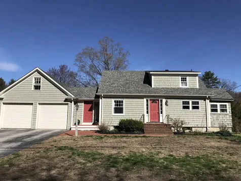 16 Allen Avenue Extension Falmouth ME 04105