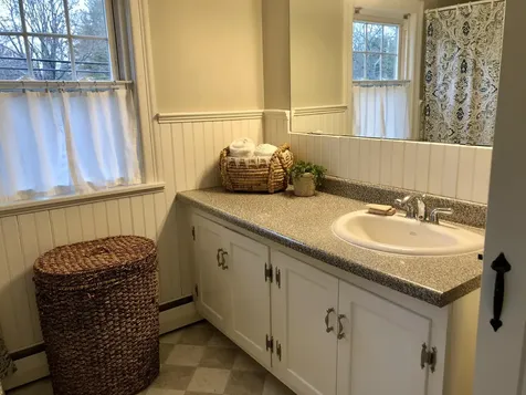 16 Allen Avenue Extension Falmouth ME 04105