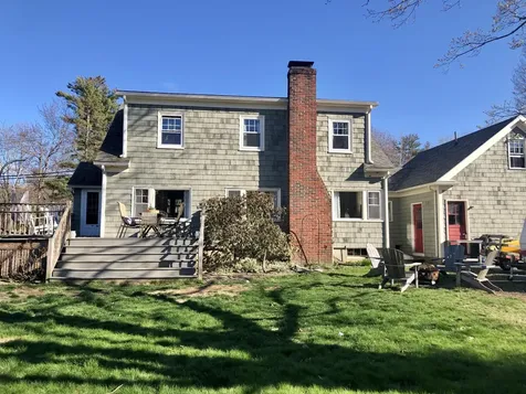 16 Allen Avenue Extension Falmouth ME 04105