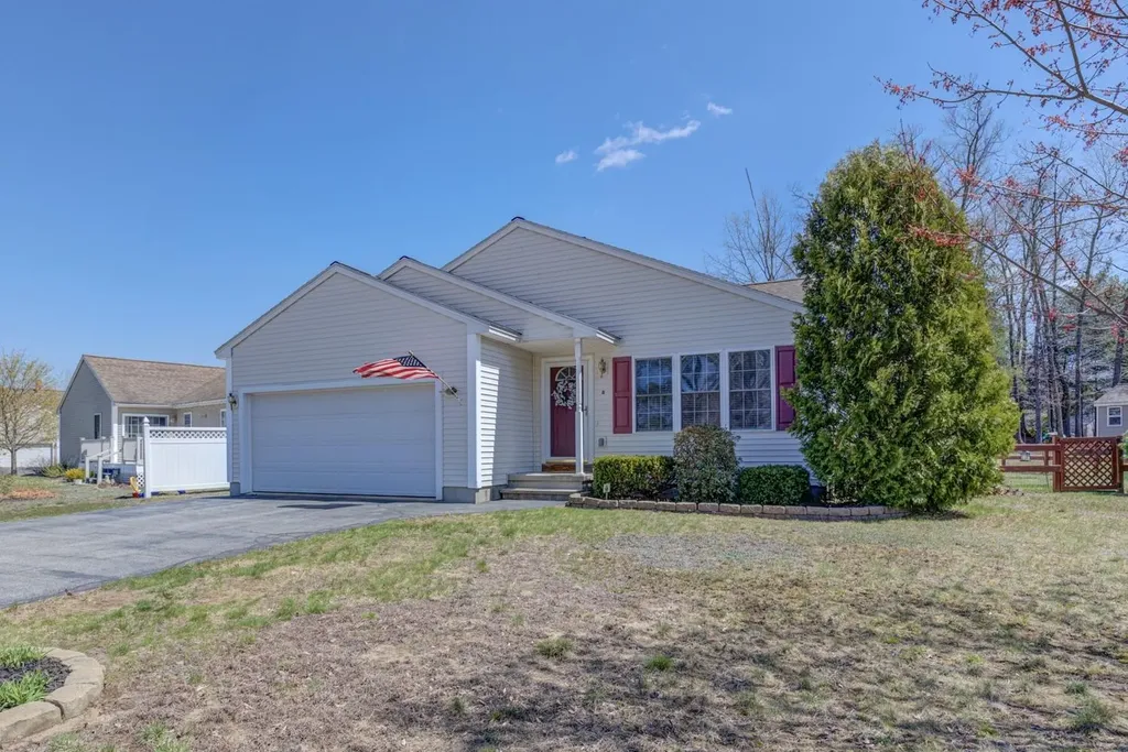 8 Timothy Lane Sanford ME 04073