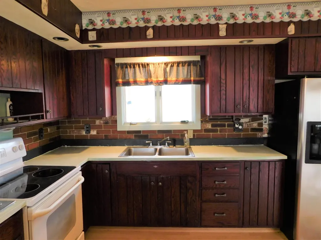 140 Church Street Dexter ME 04930