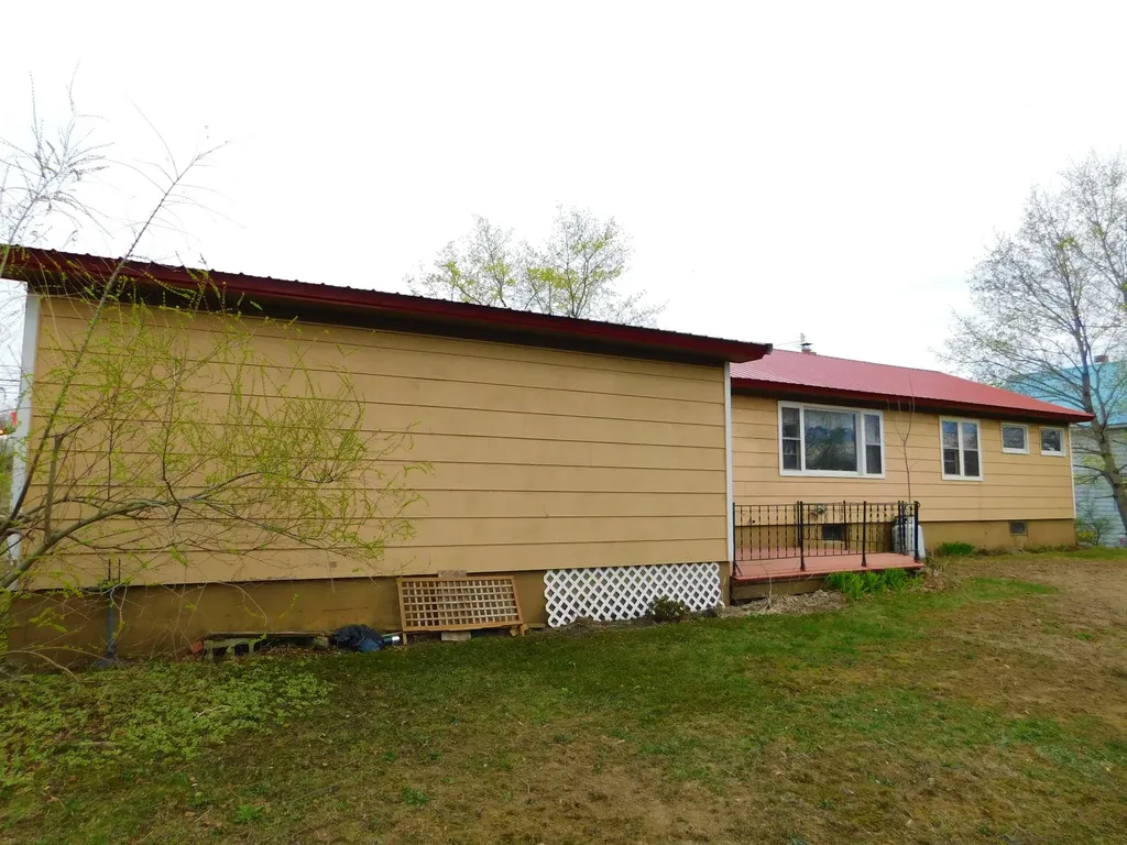 140 Church Street Dexter ME 04930