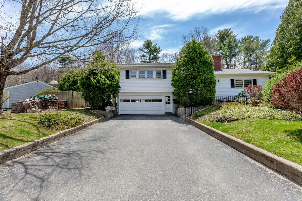 8 Meadowbrook Road Brunswick ME 04011