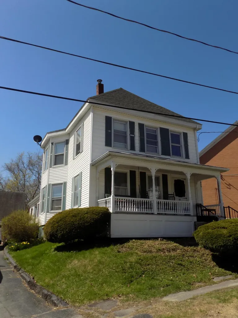 28 Kelsey Street Waterville ME 04901
