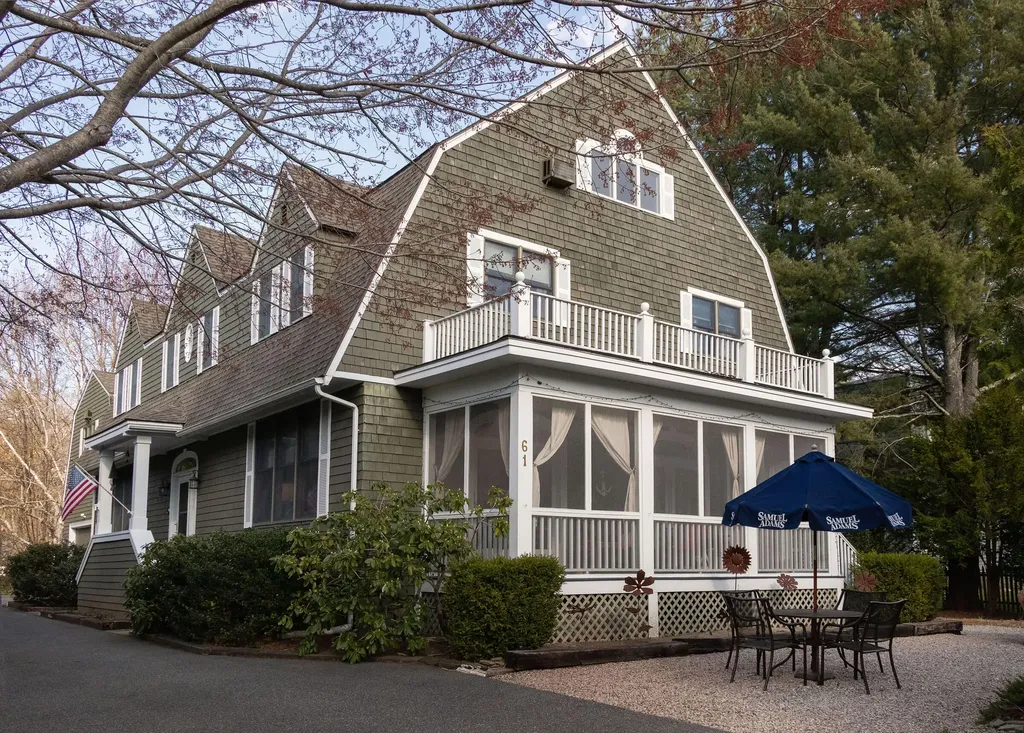 61 Fletcher Street Kennebunk ME 04043