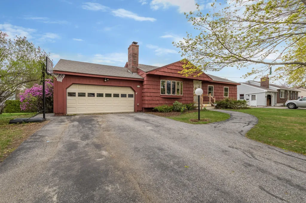 383 Pearl Street Bangor ME 04401