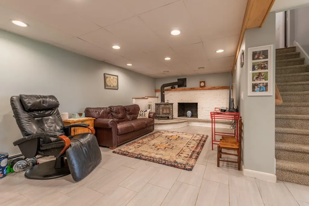 383 Pearl Street Bangor ME 04401