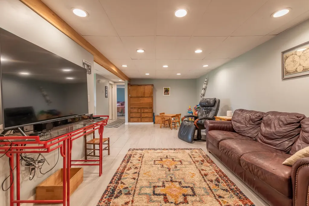 383 Pearl Street Bangor ME 04401