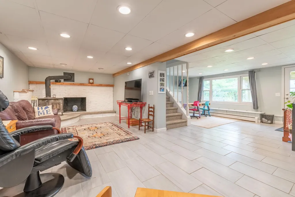 383 Pearl Street Bangor ME 04401