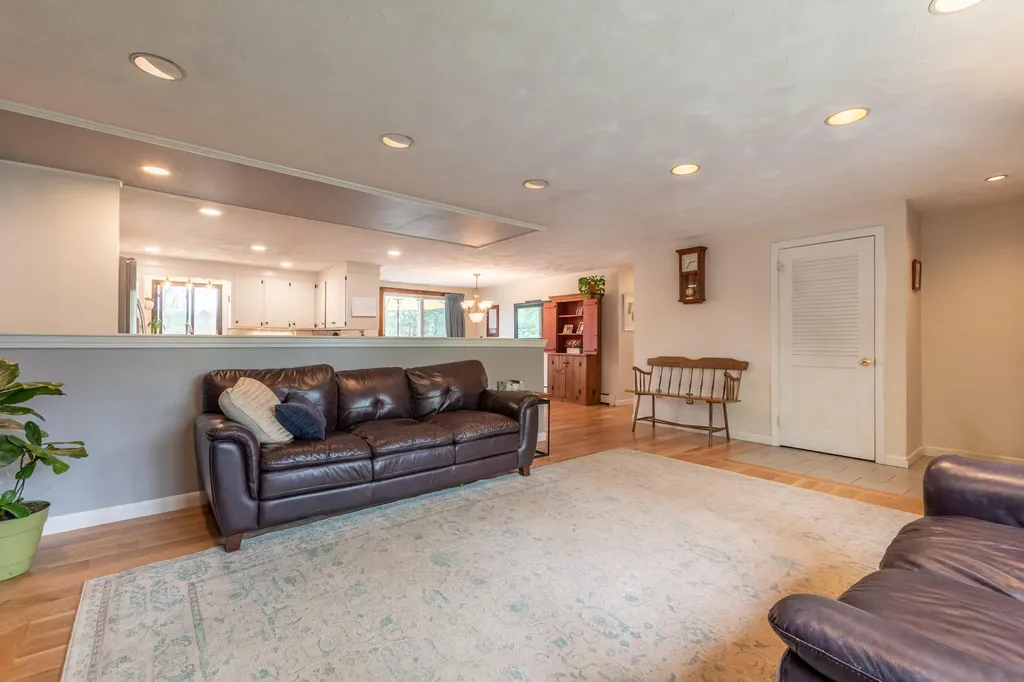 383 Pearl Street Bangor ME 04401