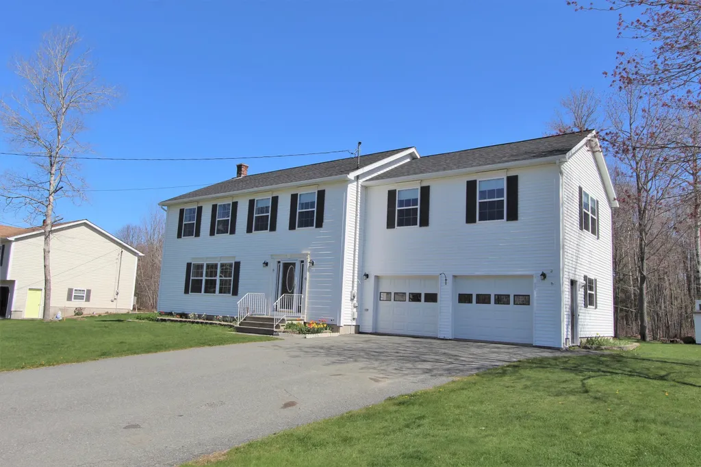26 Lynn Avenue Brewer ME 04412