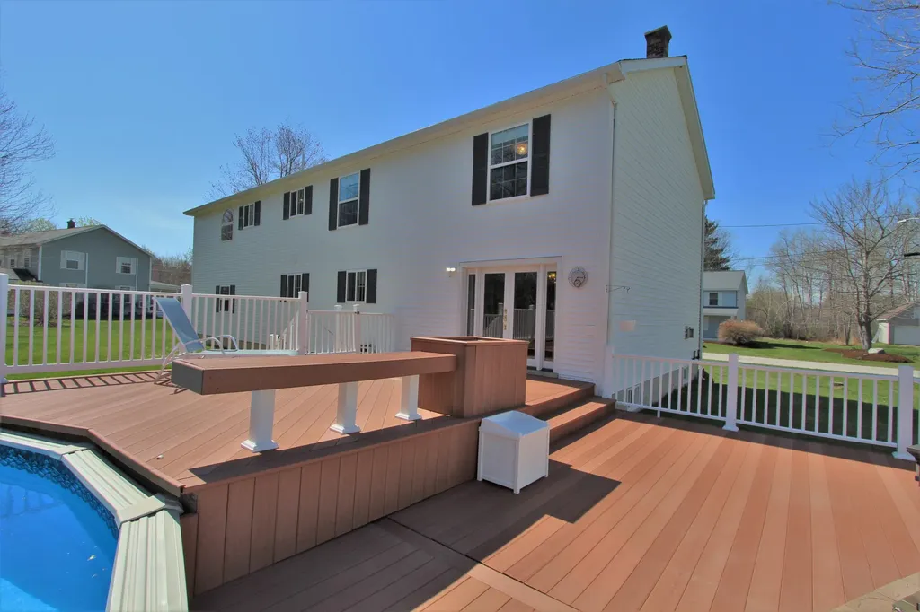 26 Lynn Avenue Brewer ME 04412