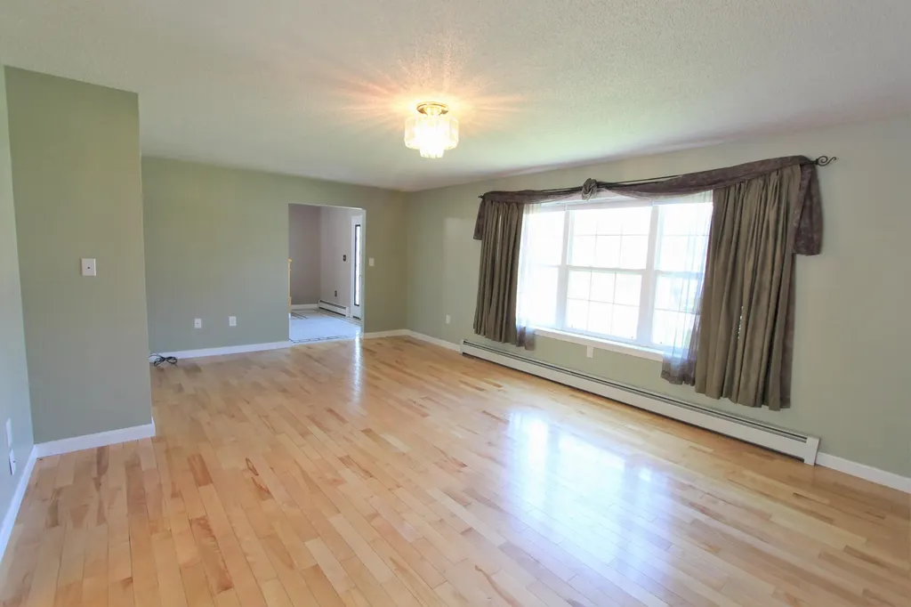 26 Lynn Avenue Brewer ME 04412