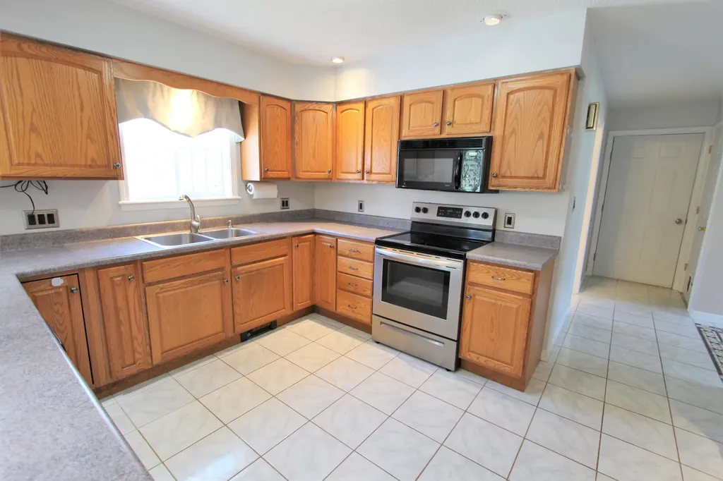 26 Lynn Avenue Brewer ME 04412