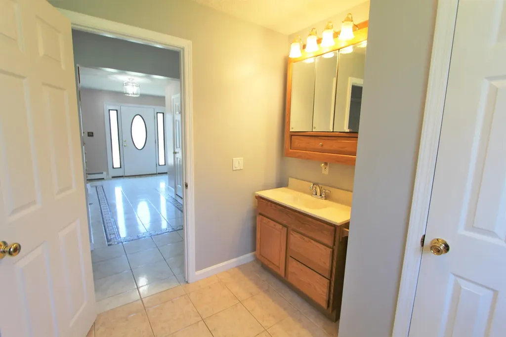 26 Lynn Avenue Brewer ME 04412