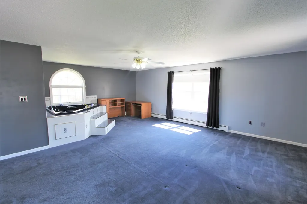 26 Lynn Avenue Brewer ME 04412